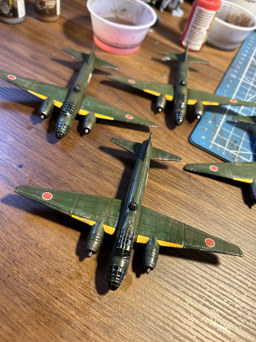 JunkieTerrain's tweet image. All weathered up and ready for the table, I also finished the last 4 green zeros I had to paint up.

@WarlordGames #bloodredskies
