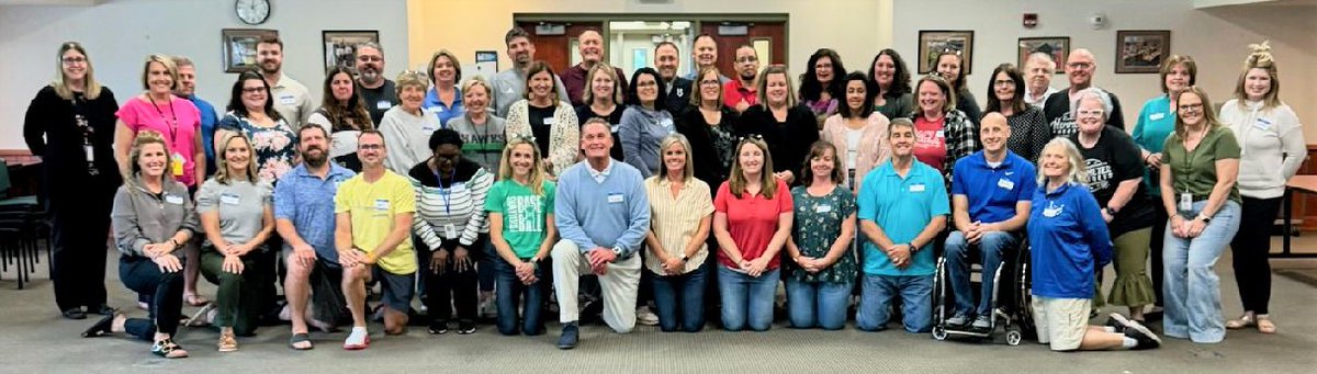 WeAreSTCS's tweet photo. Members of our district staff participated in Capturing Kids Hearts leadership training! It equips professionals in K-12 education to implement transformational processes focused on social-emotional wellbeing, relationship-driven campus culture, and student connectedness. https://t.co/fRZTqEjGPr