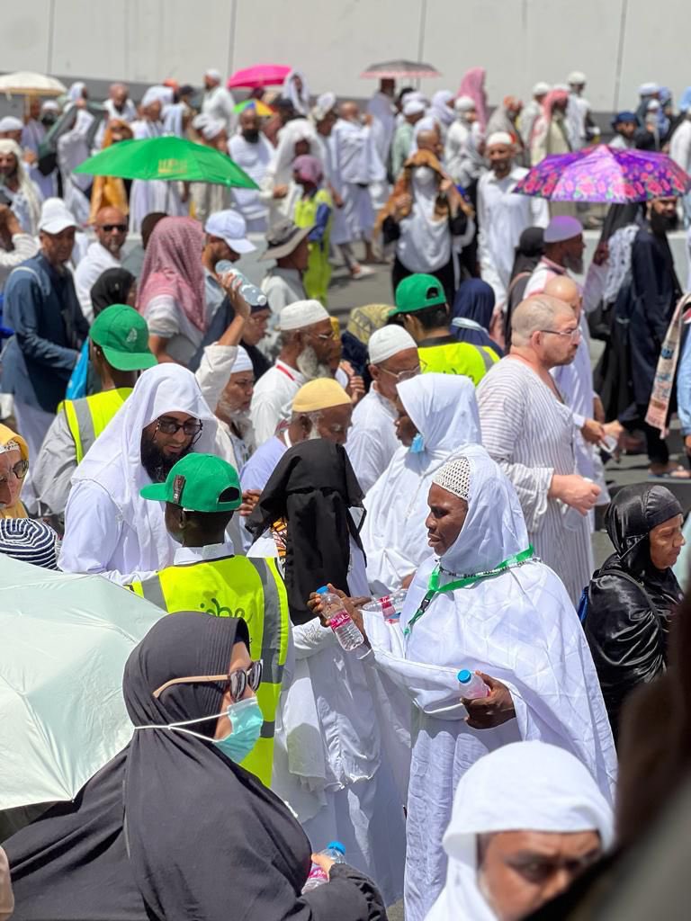 thomson_threads's tweet photo. أقبلنا على أعظم أيام الدنيا🕋❤️!
لا تتجاهل التغريدة لعل الله اصطفاك

تدري ان أفضل صدقه سقيا الماء💧
هذا مشروع سقيا في أعظم بقعة على وجه الأرض، صدقتك تروي الحاج في عز الصيف فتامل كمية الاجر!

15 ريال = تسقي 15 حاج
50 ريال =تسقي 50 حاج

تصدق عن نفسك ووالديك

https://t.co/wX7AAEfbUJ https://t.co/SrC8qmX4uV