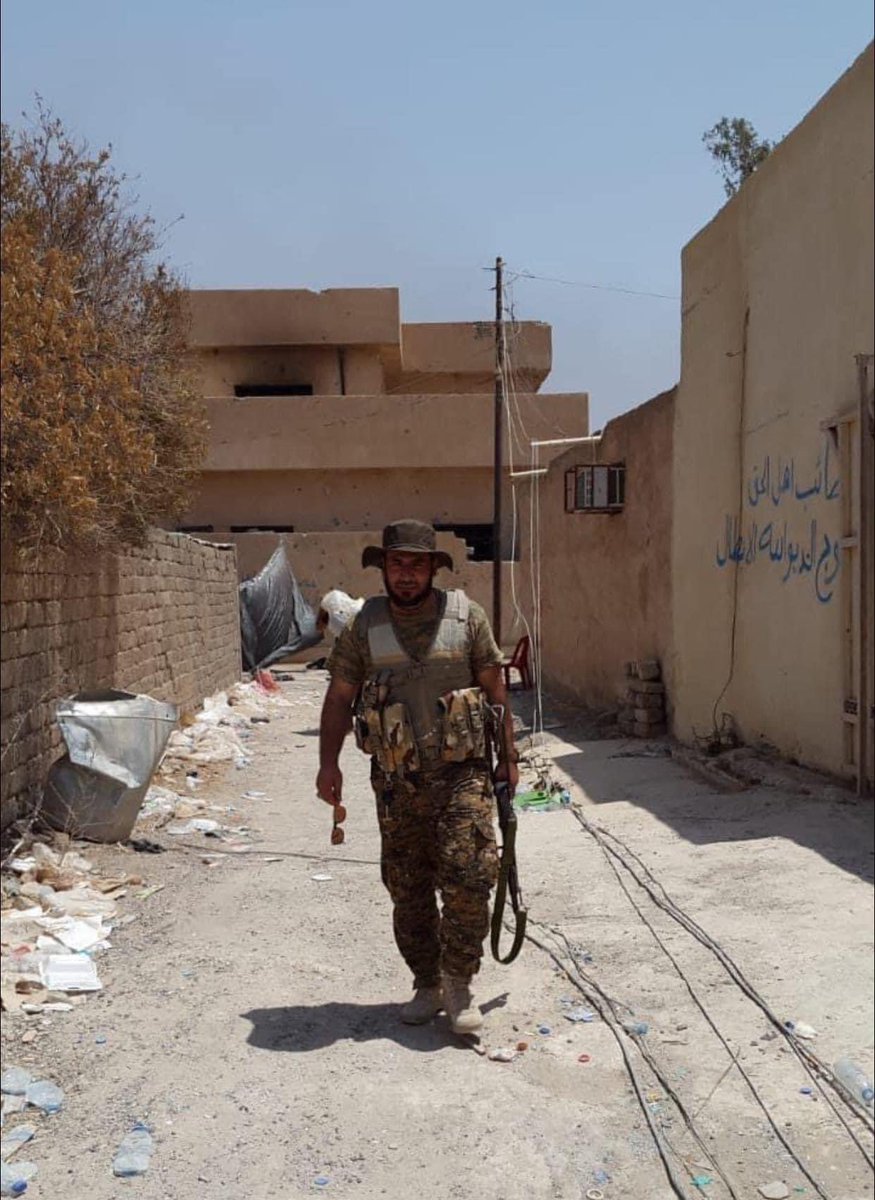 ذكرى الفتوى التي أنقذت العراق
فشكراً بذكراها لمن تلاها على لسان الأمام 
السيد علي السيستاني"
والرحمة والخلود للشهداء السعداء
#الفتوى_المباركة