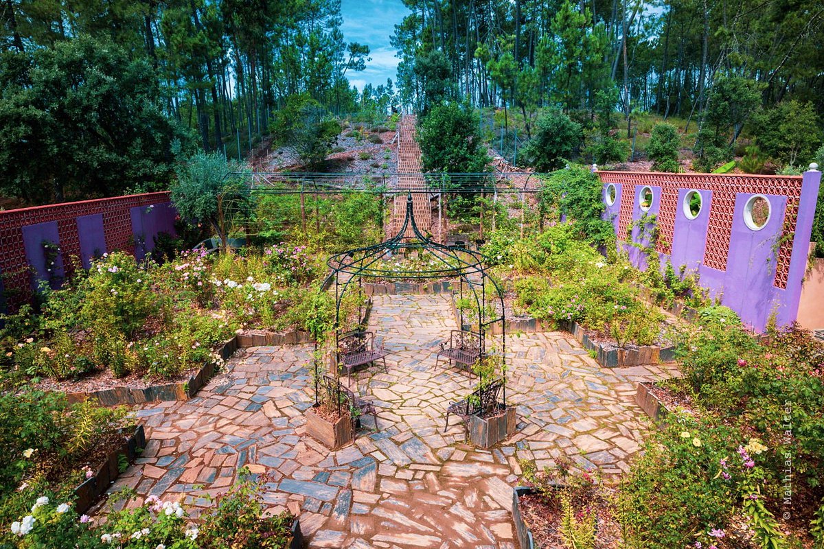 Enjoy a peaceful garden getaway in Portugal 🌼🌹🌸 This vacation rental is a charming cottage in a calm hamlet above the 500-year-old town of Pedrogao Grande 🇵🇹 

See more of this super unique property here: wegolightly.com/rooms/25958

 #WeGolightly