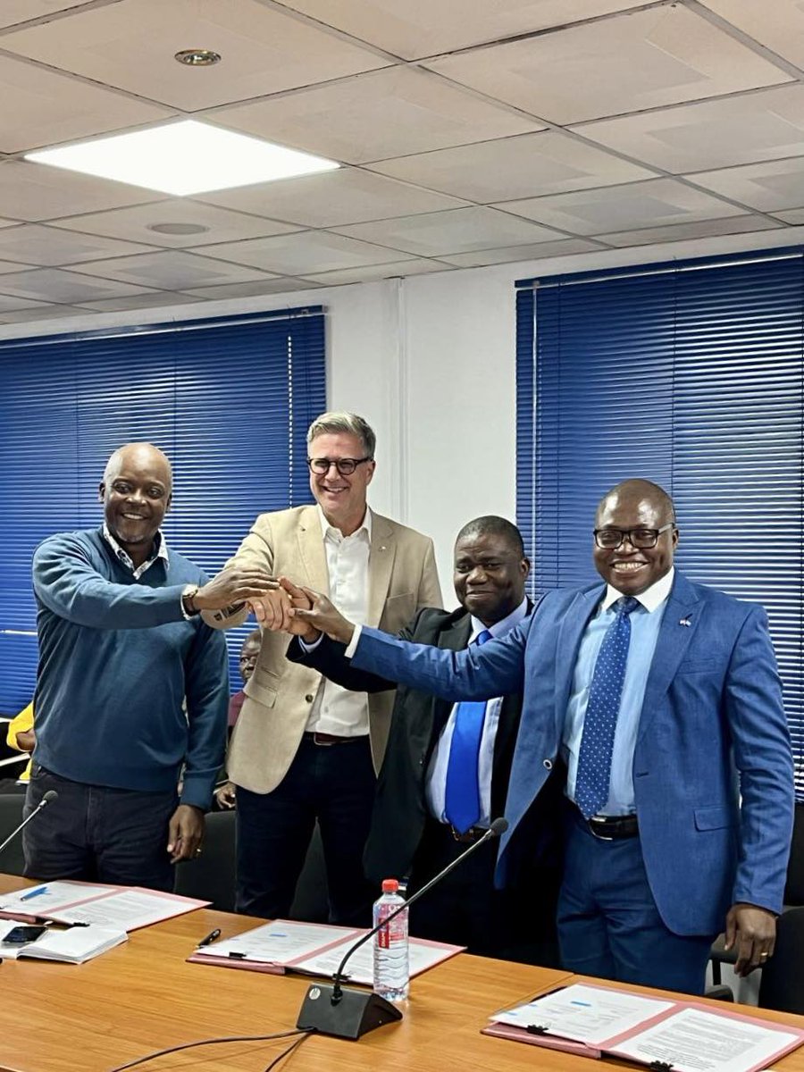 Today, Sweden 🇸🇪 signed an agreement with <a href="/UNDPLiberia/">UNDP Liberia</a> and the Government of Liberia 🇱🇷 to support the National Development Planning Process. By the agreement signed today, Sweden will provide 4 million SEK towards the process.