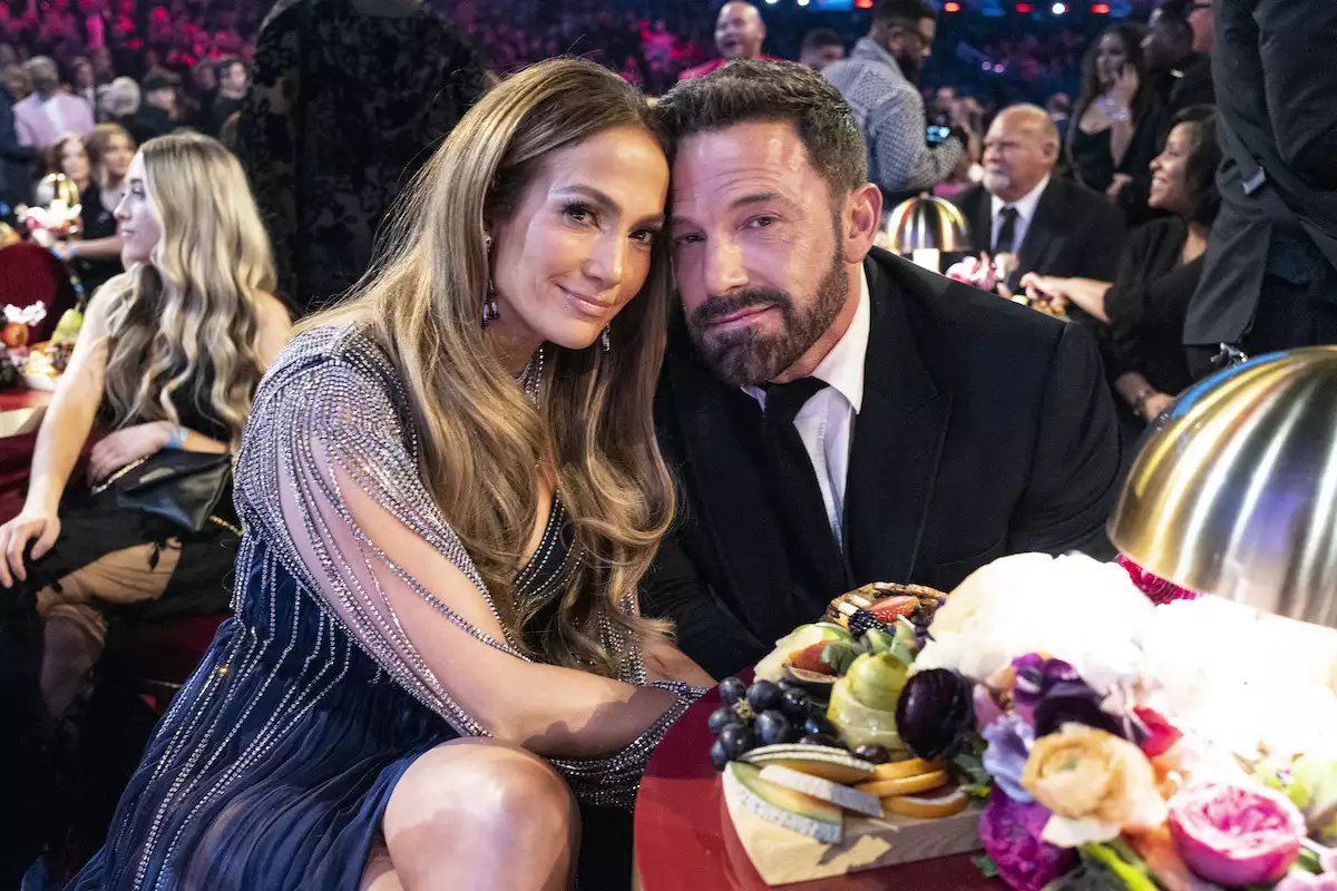 Roybattyforever's tweet photo. Hilo sobre la tortuosa relación de Ben Affleck con Jennifer López.

Comenzamos👇 https://t.co/NdJNZedEdD