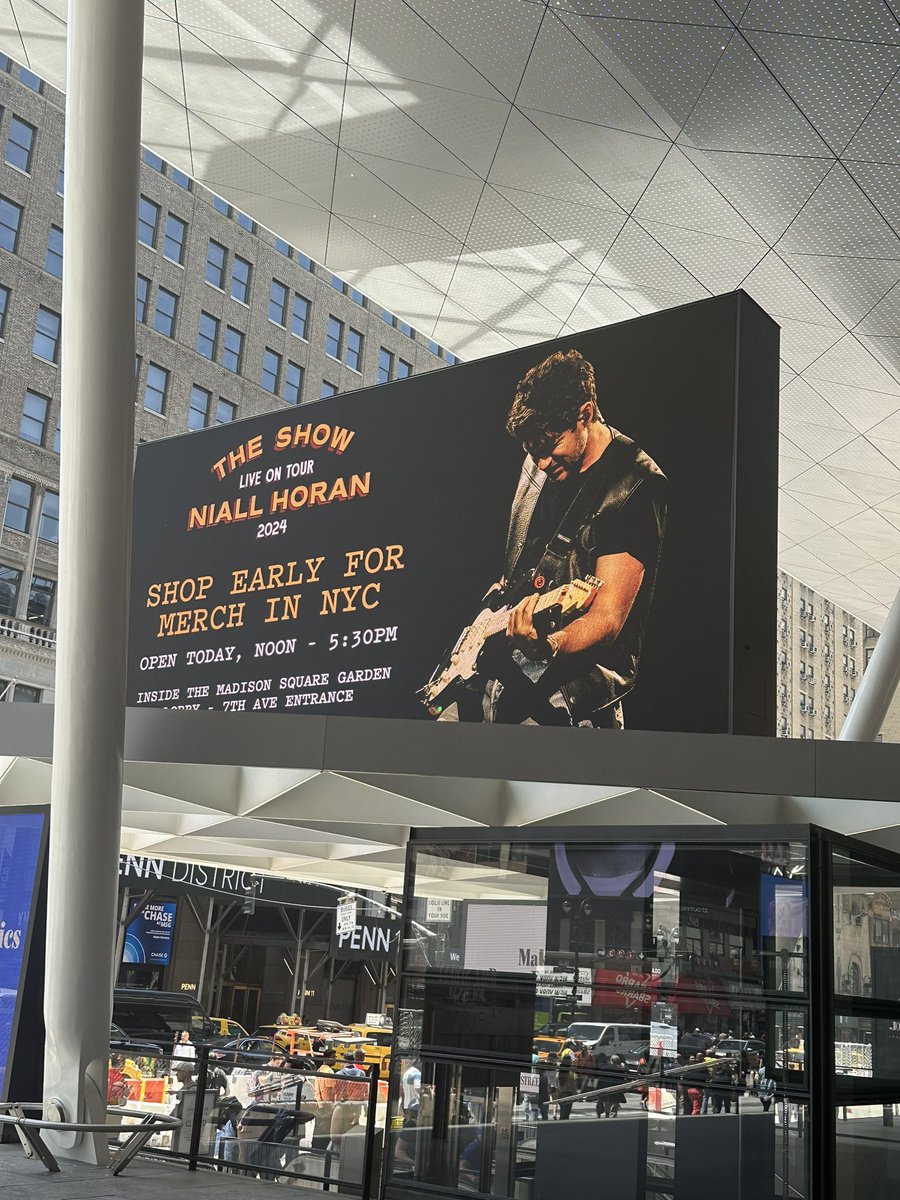 niallharrytour tweet picture