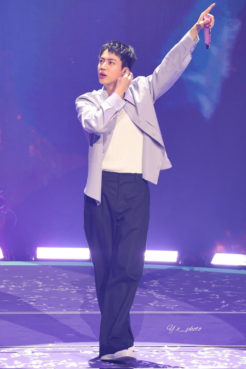 yo_photo_'s tweet photo. 240613 (HD)

#방탄소년단진 #김석진 #석진 #진 #BTSJIN #JIN @BTS_twt https://t.co/dvnmnpOnF8