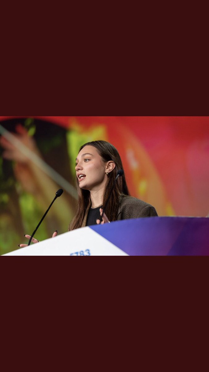 maddiezee_p's tweet photo. Can you believe @MaddyElle4U asked me to explain the new “Likes” situation in a private tutorial but didn’t even bring me an apple?! At least her uniform was rather more memorable than her understanding! 🥭🥒 #TheMaddies https://t.co/H6iVdMmWRy