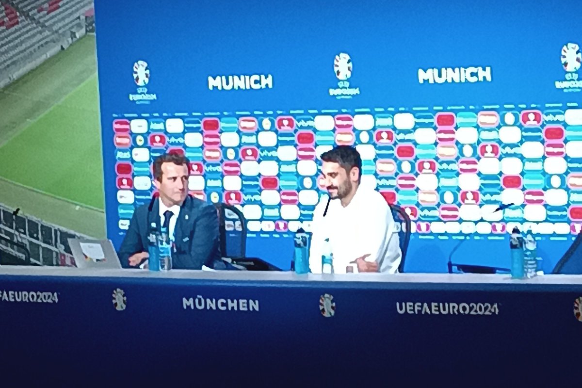 brunoalemany's tweet photo. "Kroos es el jugador que prepara al equipo para dar el último pase. El que facilita que ese último pase sea mucho más sencillo para su compañero. Es un honor compartir este torneo con él".

Qué buena reflexión de Gündogan. https://t.co/QjTCRe2Svl