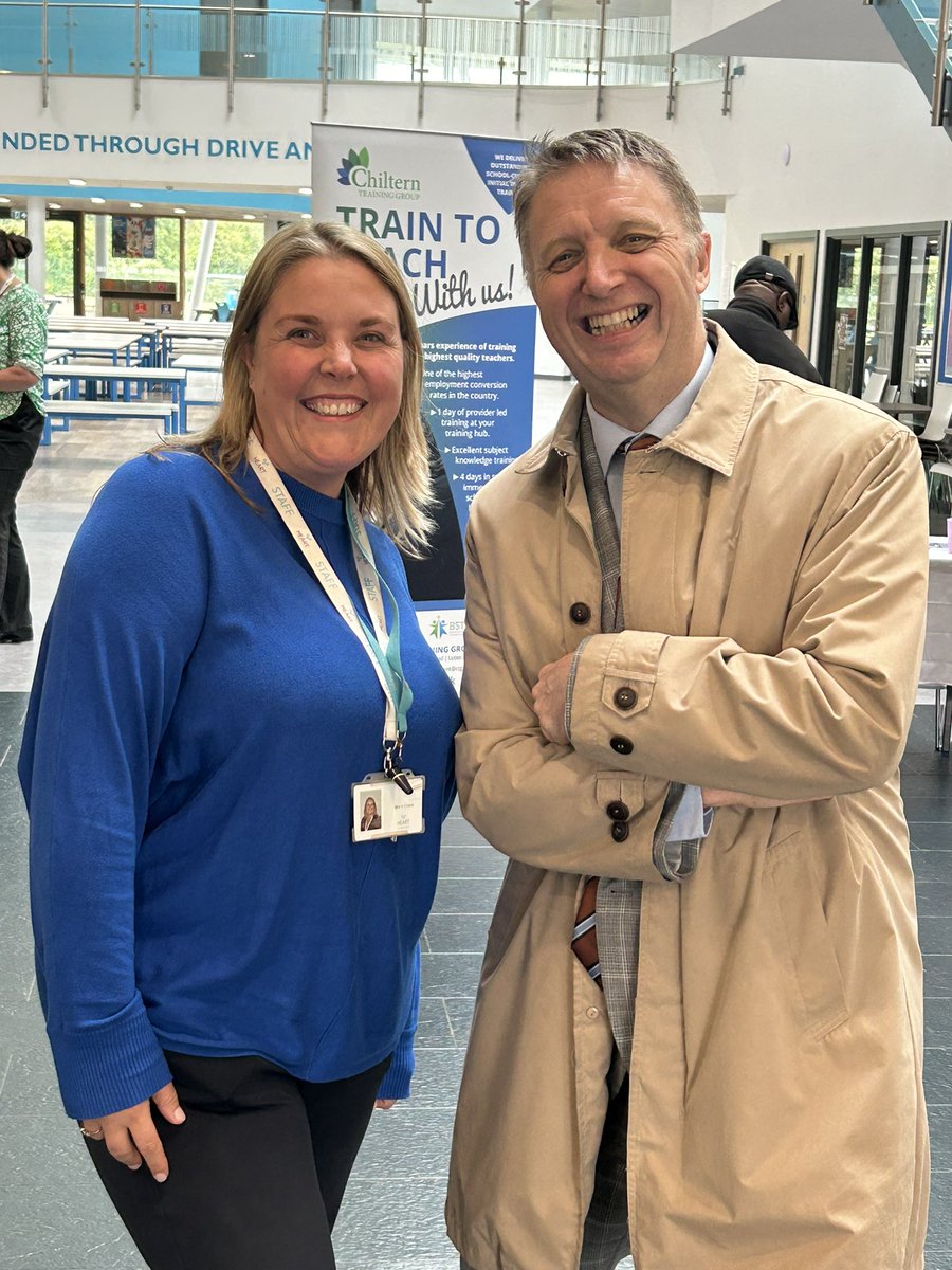 _BSTP's tweet photo. Good to see the good folk of Bedford coming along to @Bedford_Academy tonight, interested in training to teach! Braving the summer heat 😂 https://t.co/8WFOXPxqth