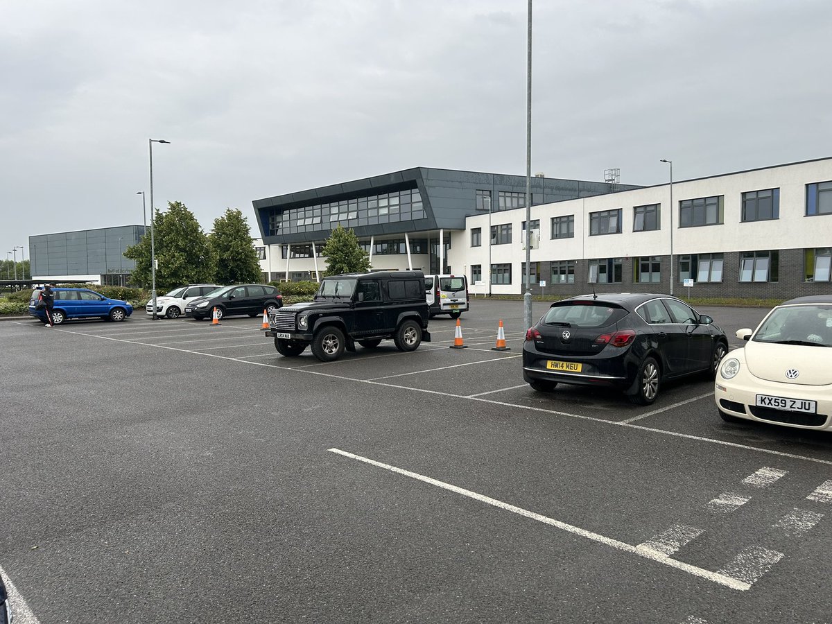 _BSTP's tweet photo. Good to see the good folk of Bedford coming along to @Bedford_Academy tonight, interested in training to teach! Braving the summer heat 😂 https://t.co/8WFOXPxqth