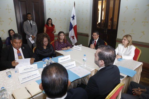 La ministra designada <a href="/DinoskaDinoska/">Dinoska Montalvo</a> inició su proceso de transición en el ministerio de gobierno.