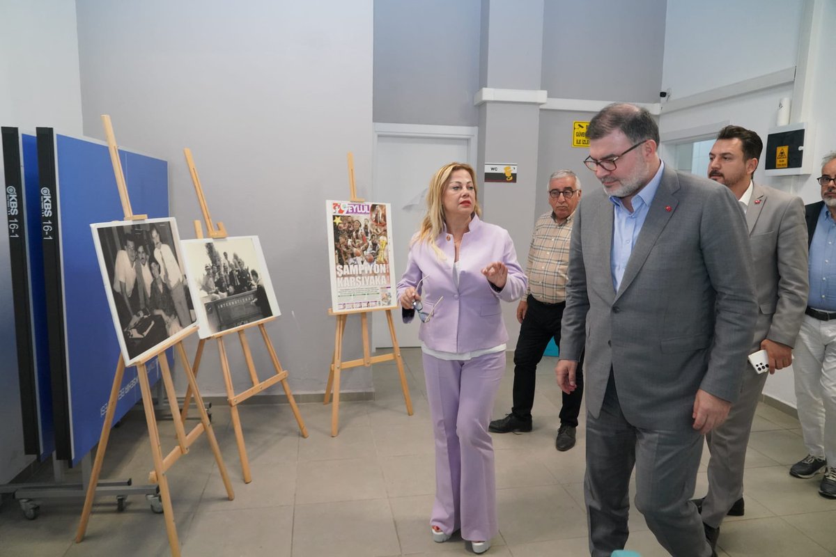 Bilalsaygili's tweet photo. İzmir Gazeteciler Cemiyeti Başkanı Sayın Dilek Gappi ve Yönetim Kurulu Üyelerini ziyaret ettik.

Misafirperverlikleri için kendilerine teşekkür ederim. https://t.co/e4Y7Xqgr3l