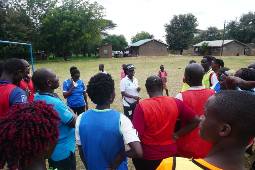 vivaconagua_UG's tweet photo. Day 1 of #Football4WASH training was a blast! β½π§ We introduced 5 drills, including Germ Attack and Can I See the Germ? to teach WASH practices. #WASHEducation #WaterForAll https://t.co/0NVvkQzzLd