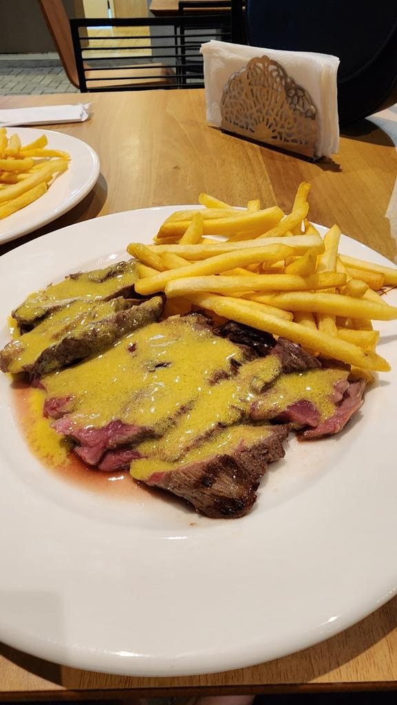 owataya's tweet photo. @GuiNAJA9 Eu não lembro o nome do prato mas foi essa carne aí que comi lá, bom pakarai https://t.co/i2DdH6cpPC