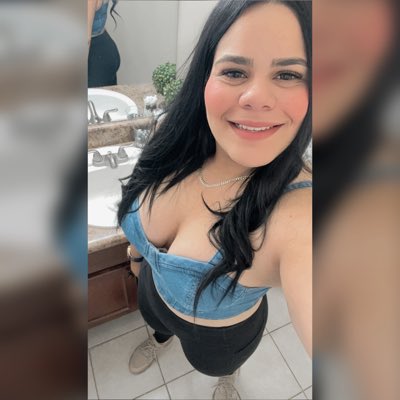 Yirili10's tweet photo. #NuevaFotoDePerfil https://t.co/dE4gPKQPdL