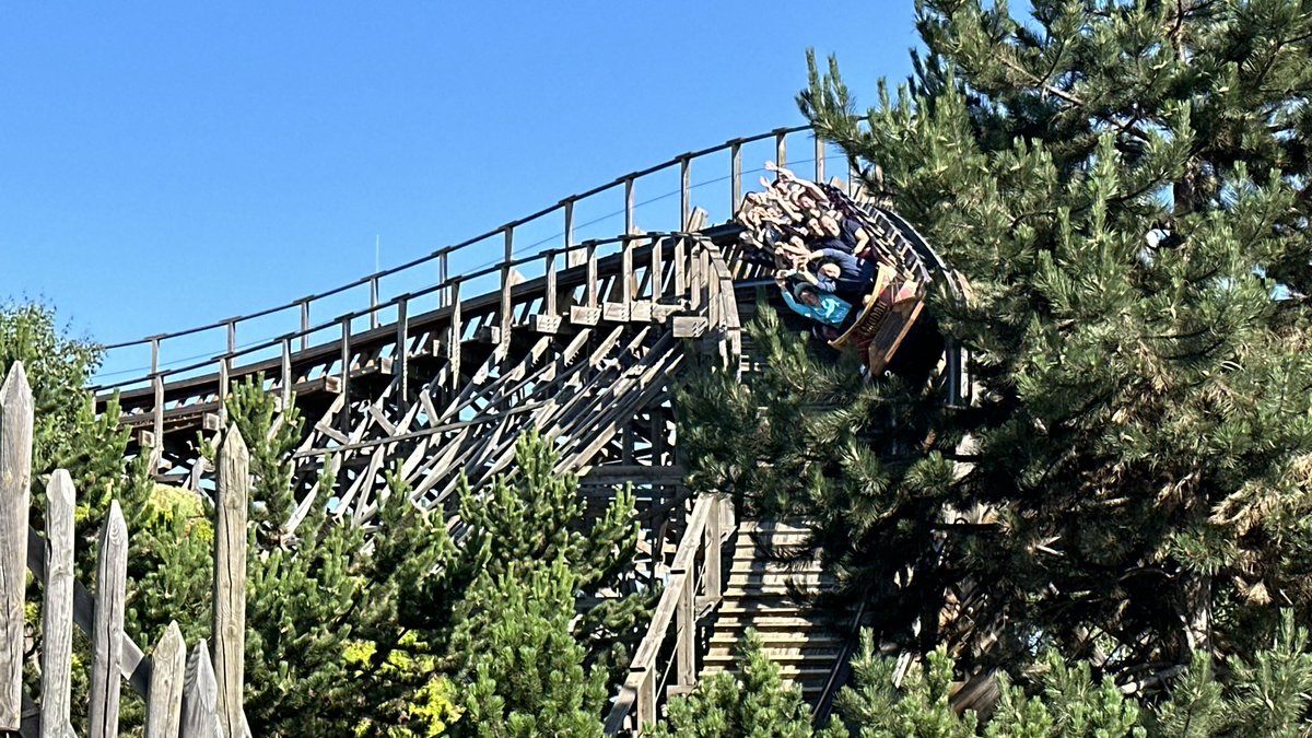 MarkLForrest's tweet image. #Wodan #Rollercoaster at #EuropaPark is the most perfect woody that ever did wood.