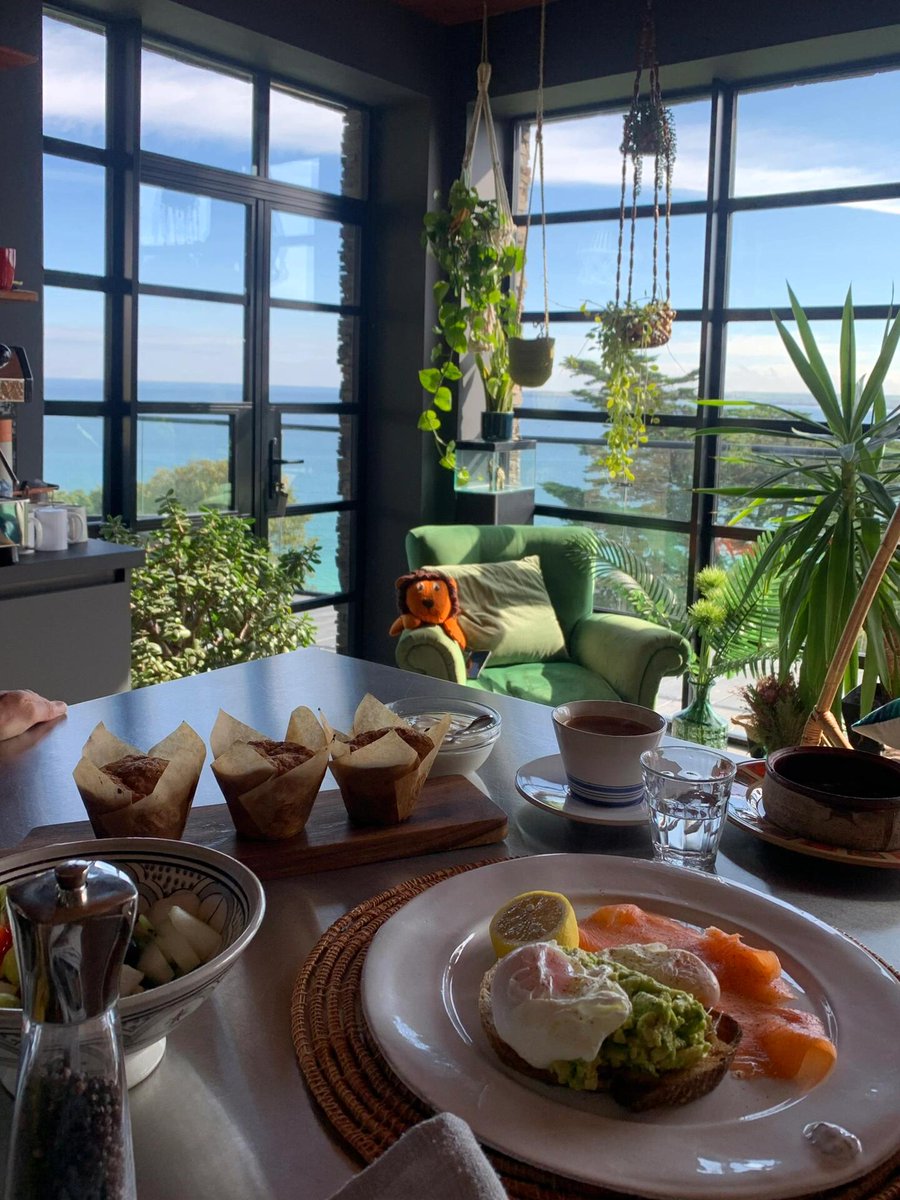 xkayacan's tweet photo. Lovely seaside cottage at Cornwall🥰🪴🌊 https://t.co/lEiugVnCU1