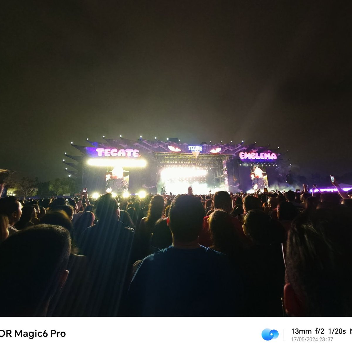 ElmerHomero71's tweet photo. Chulada de fotos en los conciertos que puedes sacar con el
HONOR Magic6 Pro, ¿ya vieron los detalles en las luces? 🤩
#HONORMagic6Pro #DiscoverTheMagic #HONORMagicSeries
#DescubreLaMagIA #HONORFansMx https://t.co/SLrYHoNpyw