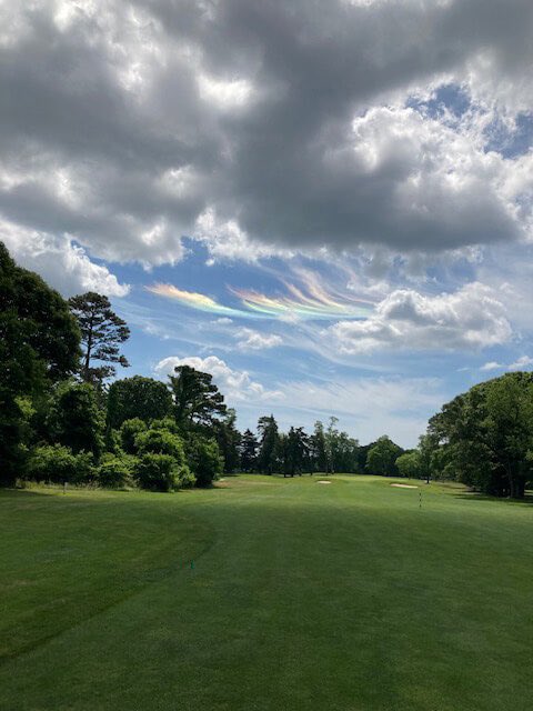 PaytonDomschke's tweet image. A spectacular show being put on by the ice crystals within these cirrus clouds spotted in #Tuckerton, NJ! These high, thin clouds are actually scattering the sun’s light making them appear rainbow-like🌈🤩

Shoutout to @6abc viewer Frank Paulin for the find while golfing!