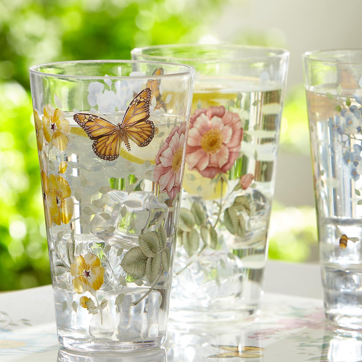 Studio24E's tweet image. We are here to elevate your summer outdoor dinning game with this Lenox 4 piece acrylic highball set from the Butterfly Meadow Collection! 🦋🍽️⛱️ 
Impress your guests today at studio24e.com 🛍️ #lenox #butterflycollection #studio24e #thurmontmd #shopsmall
