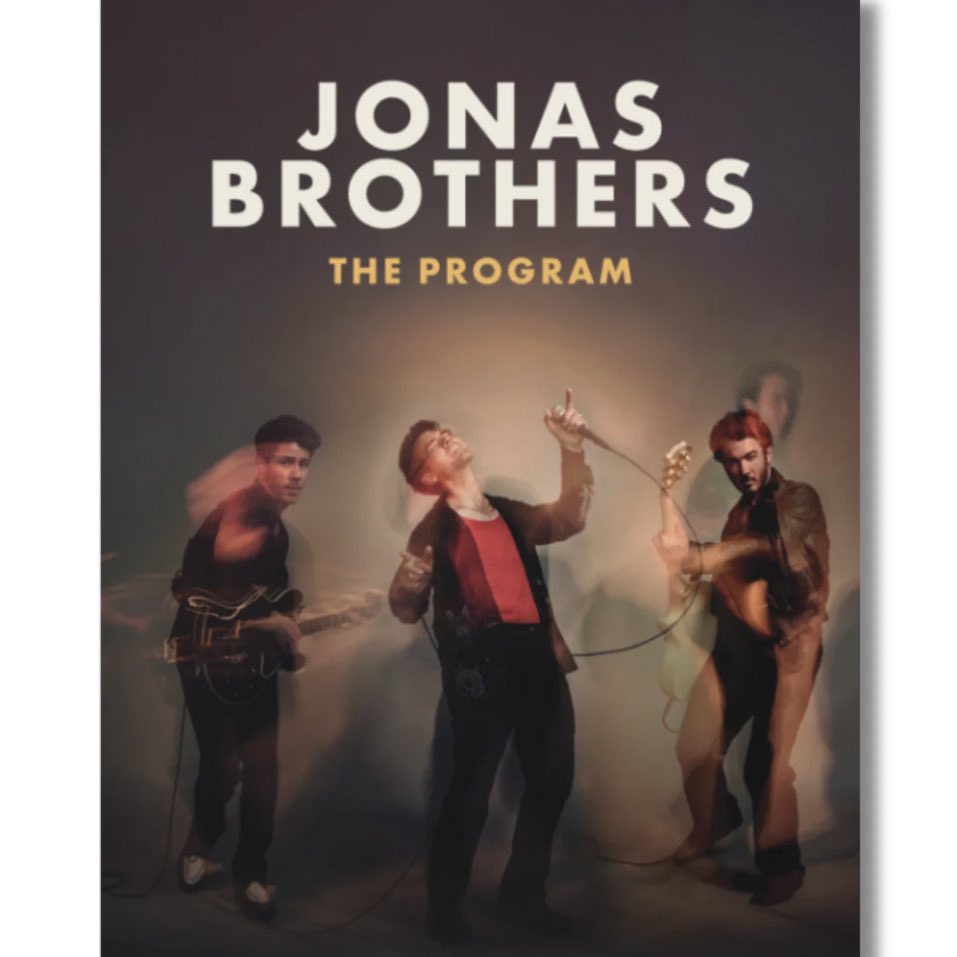 joejonasmami's tweet photo. 🚨GIVEAWAY ALERT🚨

- 1 The Tour T-Shirt 3XL
- 1 Red Dress T-Shirt 3XL 
- Tour Program 

Open to anyone in any country! Must RT this tweet and follow me to enter. I’ll randomly pick a winner a week from today. ☺️ Good luck besties. 

@jonasbrothers https://t.co/iKIqAPqi8s