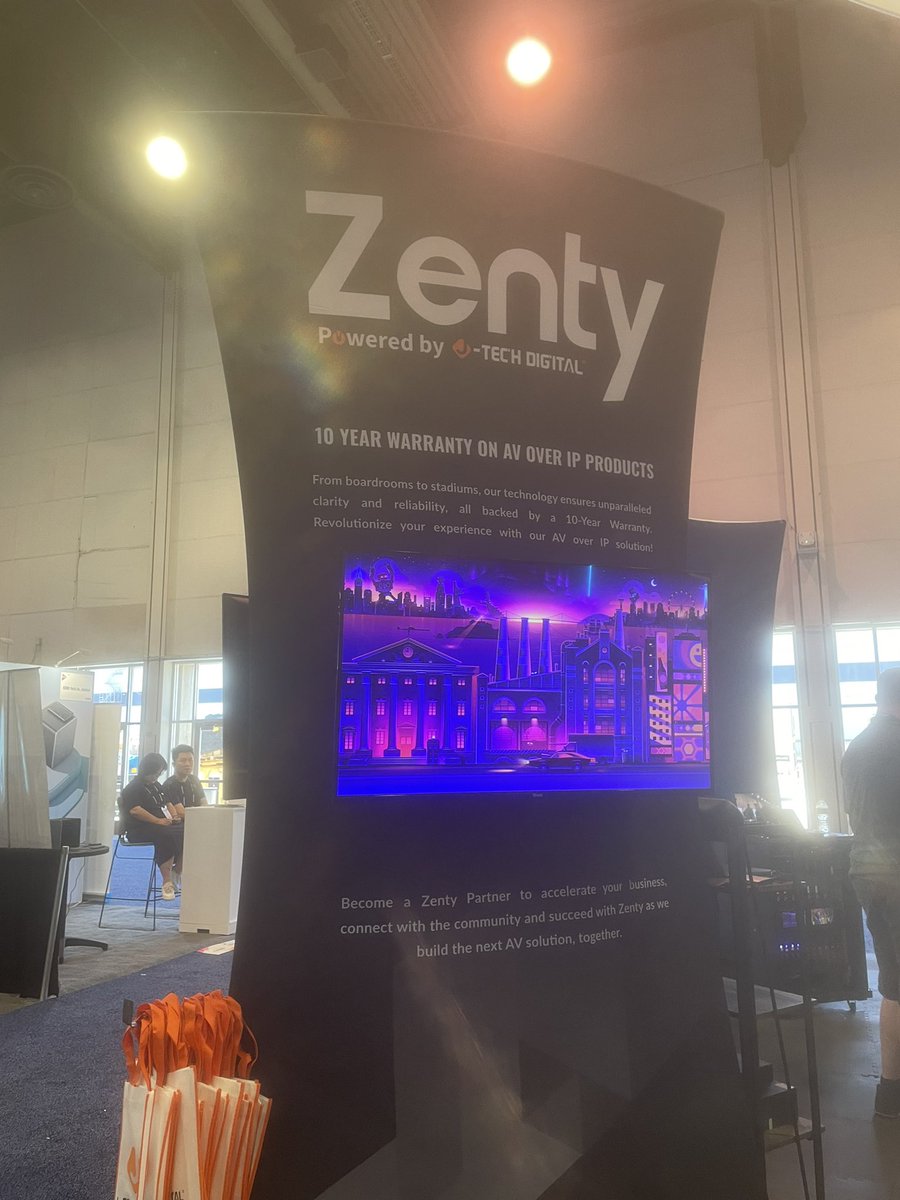 AV_chic's tweet photo. Here we go day 2!!!! Day 1 is in the books and what a day it was only topped by evening shenanigans starting at @OleRed w/ @MidwichLtd and then the most lit #AVafterdark event with @PeerlessAV stoked to see partner screens powered by @YCDMultimedia too! #getCarriedaway #avtweeps https://t.co/bTTAxL1UNR
