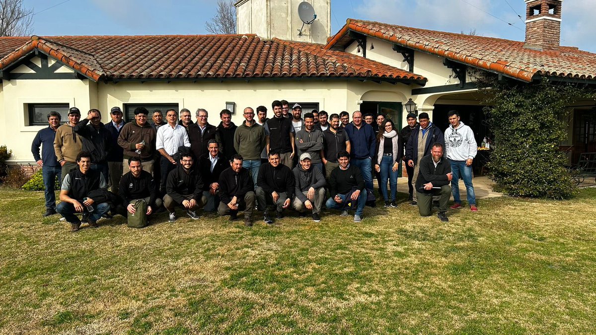 deepagroco's tweet photo. 🙌🏻🌱 Volvieron los SprAI Camps
Este mes les estuvimos mostrando nuestra tecnología a productores en Corral de Bustos, Córdoba y Salazar, Buenos Aires.
Próximamente subiremos las fechas de las demostraciones a campo que se vienen! 👏🏻🇦🇷 https://t.co/ZImihmyNer