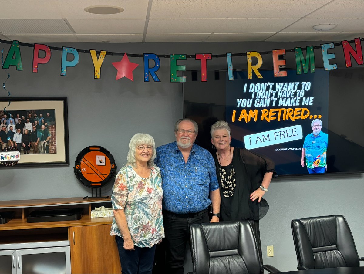 ATS_PdM's tweet photo. We recently celebrated the retirement of one of our first customers. Congratulations to you, Alan!. Thank you for your longtime business and your friendship. We wish you well as you begin your next chapter.
#HappyRetirement #ATSINC #PredictiveMaintenanceExperts #WeLoveOurCustomers