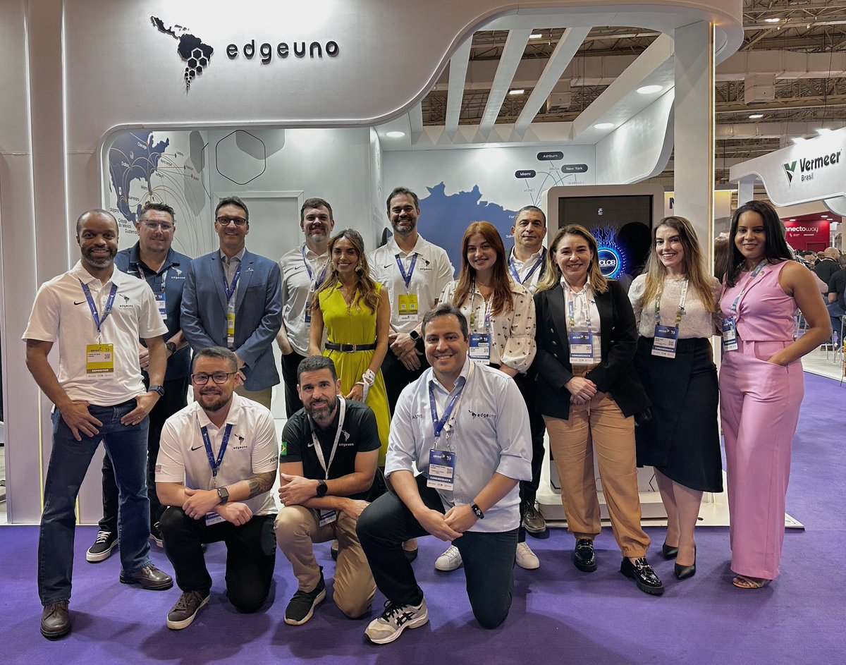 EdgeUno's tweet image. Dia 2 na #Abrint 2024 com o nosso incrível time Brasil 🇧🇷!! Estamos felizes por estar com nosso stand cheio o tempo todo, recebendo nossos clientes, parceiros e amigos de longa data.
Tirar esta foto foi um grande esforço - kudos para nosso time de marketing 😅, portanto de uma