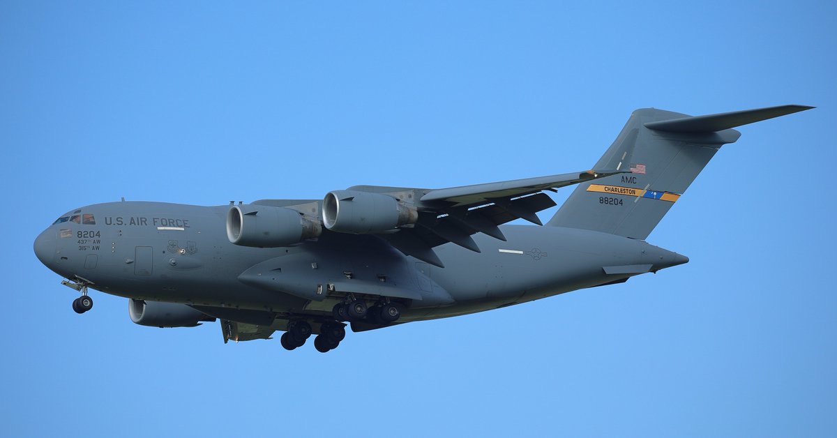 ogspotting's tweet photo. @ogspotting @437_aw #boeing #c17globemaster #zrhspotter #zrhmovements 
08-8204 United States Air Force Boeing C-17A Globemaster III 
Landing at Zuerich-Airport 
13/04/2024 https://t.co/HoAqZNe6MD