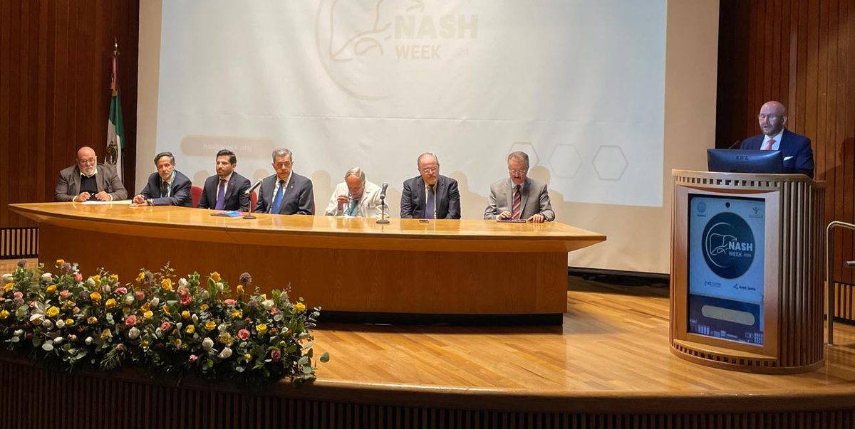 incmnszmx's tweet photo. Hoy inició el Curso #NASHWeek. Inauguró el Dr. José Sifuentes Osornio Director General del INCMNSZ, acompañado por el Dr. Alberto Ávila Funes Director de Enseñanza y Dr. Mario Peláez Luna Jefe del Departamento de Gastroenterología. @DrJoseSifuentes https://t.co/EV8uK3ve86