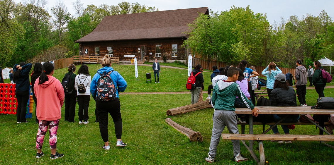 PDSB_eco's tweet image. Celebrating 15 years of #PeelEcoSchools! 
#TeachSDGs @PeelSchools @DP_EcoSchools @TRCA_HQ @EcoSchoolsCAN @regionofpeel @PeelPublicWorks @TDFEF @PDSBDirector @SustDev  @peel21st 
trca.ca/news/peel-ecos…