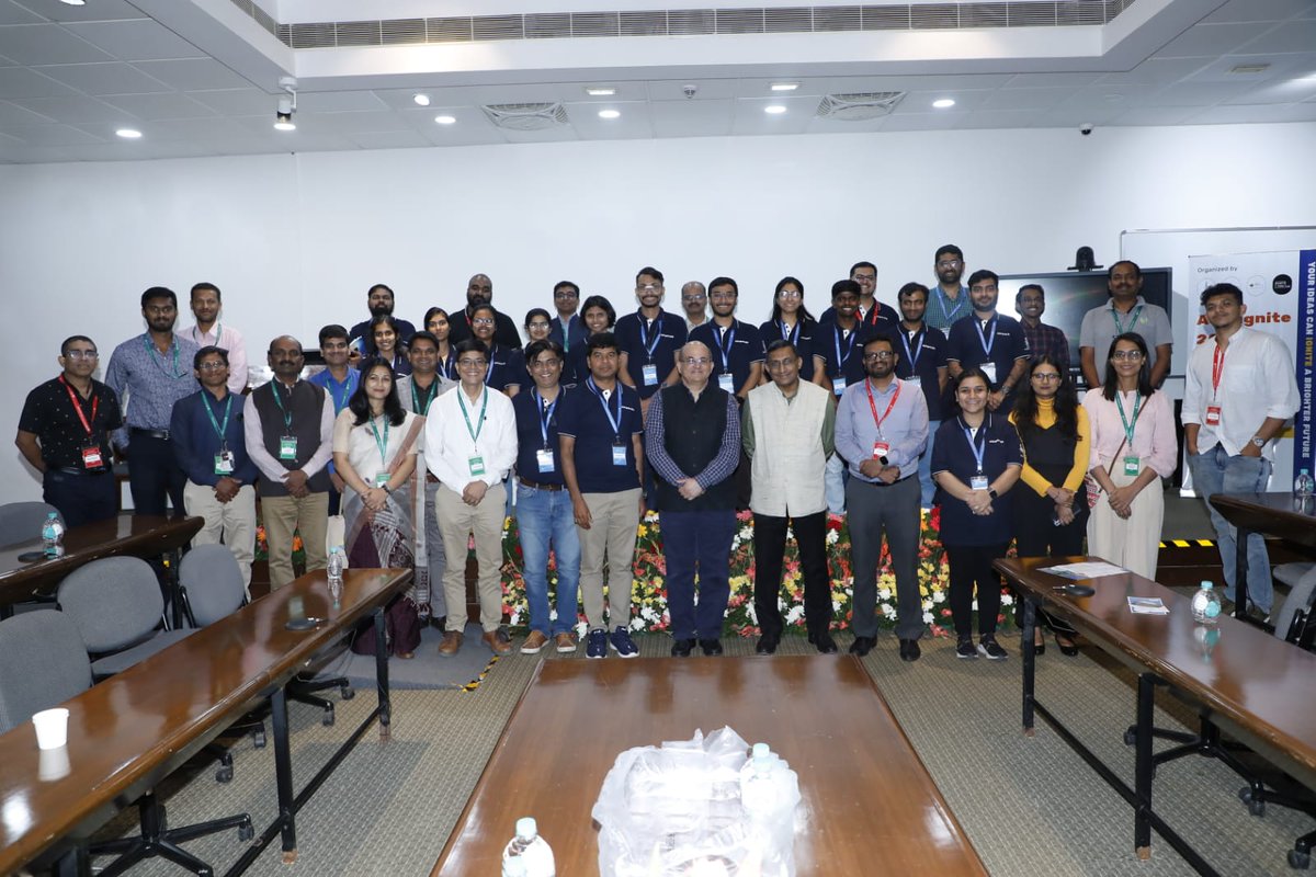 ACS Student Chapter JNCASR tweet media