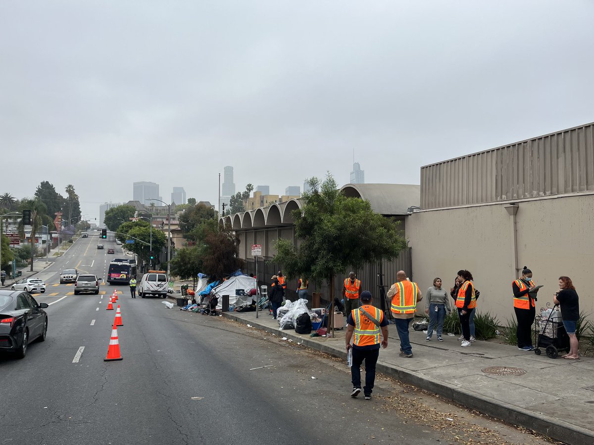 MayorOfLA's tweet photo. Inside Safe reached the Westlake community this week — turning sidewalks with tents and encampments back to safe walkways while helping Angelenos find the relief they need away from the streets.

Thank you Councilmember @cd1losangeles for your support to bring people inside safely.