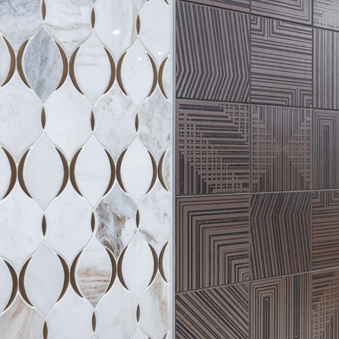 KBIS's tweet image. Dive into the world of patterns at #KBIS2024 and unlock the secret to transforming your kitchen and bathroom designs. 💡 

From geometric tiles to floral wallpapers, patterns offer a versatile way to infuse color, texture, and creativity into your design projects.