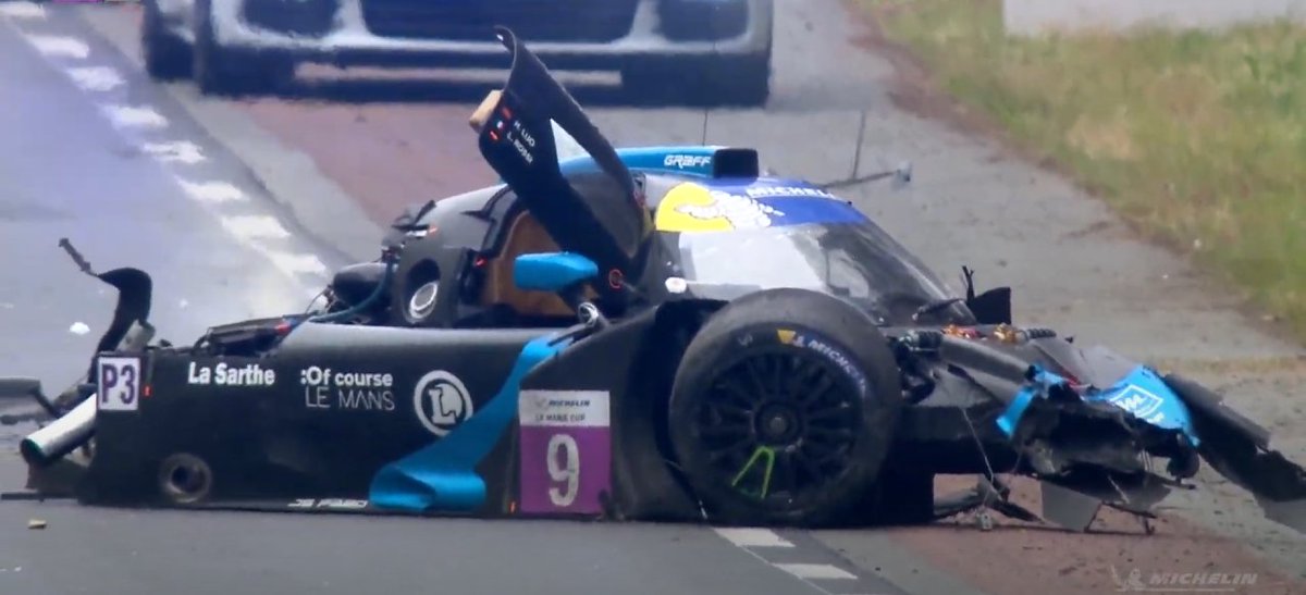 Massive shunt for car 9. Driver walked away therefore I show the pictures.