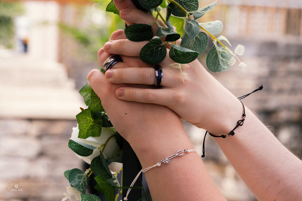 Kingdom Hearts holds such a special place in my heart. I picked up the first game when I was six, and since then it has had such a big impact on me and <a href="/honeybrea_/">honey || brea 💙💛</a>'s life - so much so that she walked down the aisle to me to <a href="/utadahikaru/">宇多田ヒカル</a>'s Don't Think Twice.

#KHonSteam