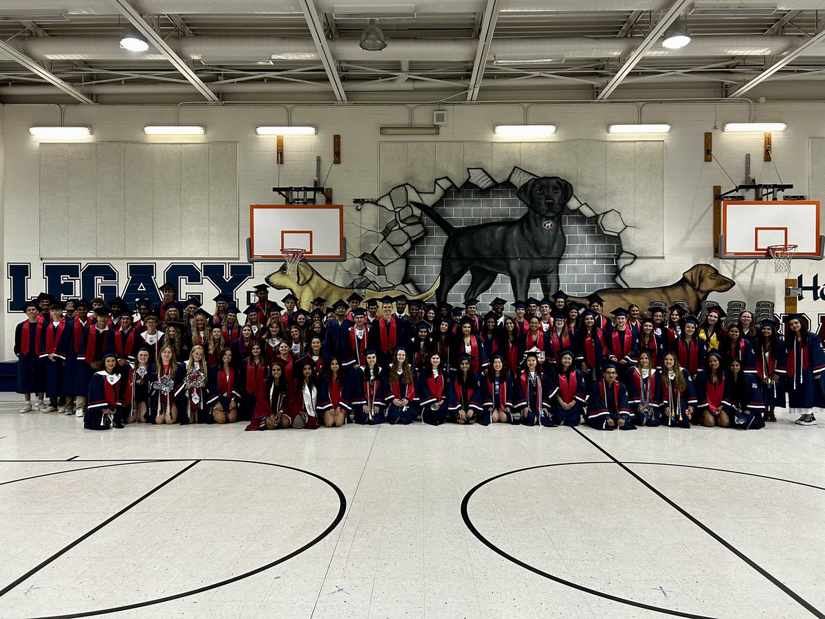 Senior Bark Walk! Thank you to all of the parents and Legacy staff that came to celebrate with us! Congratulations Seniors!