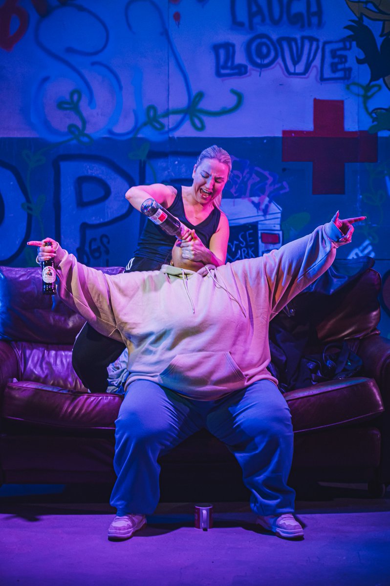 TORtheatre's tweet photo. Previews 1 &amp; 2 ✅
Press night ✅
📷 by Kirsten McTernan.

Want to see DUMPY BISCUIT 🍪
You better hurry as tickets are flying like Ron Evans' chicken and mushroom pies in it!

10-29 June
Port Talbot
https://t.co/2G8OiWRCE7
@Arts_Wales
@EsmeeFairbairn
@ClwydTweets
@BadWolf_TV https://t.co/O5VNw1Qyet