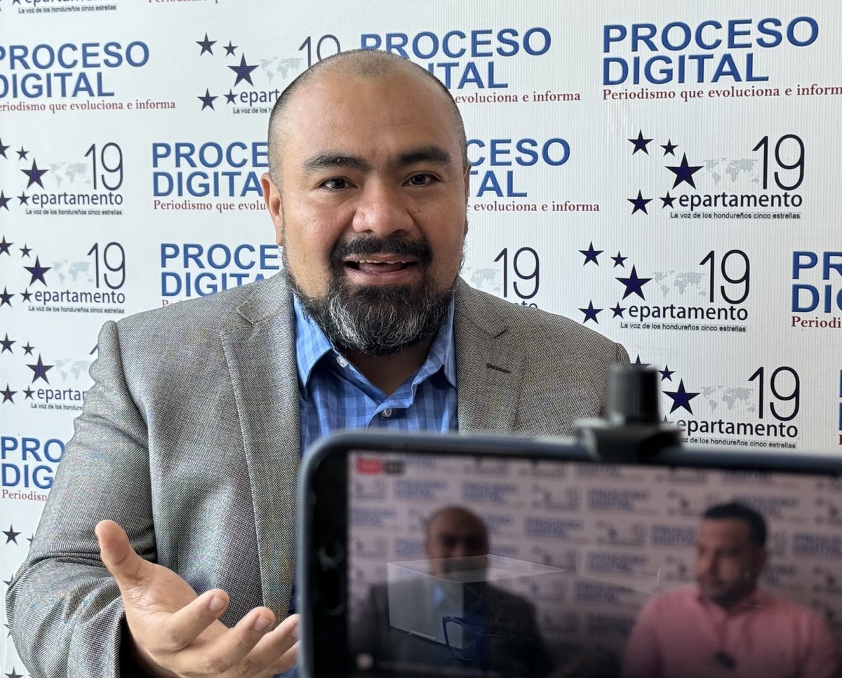 ProcesoDigital's tweet image. En estos momentos en Facebook Live, entrevista con el ingeniero Mario Guevara, especialista en transformación digital y ciberseguridad
Puede seguir la transmisión aquí
facebook.com/share/v/kTJtbj…