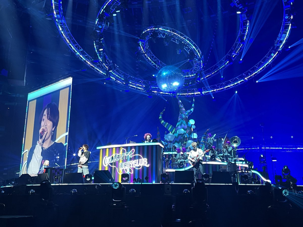SakuraEARTH1's tweet photo. 大阪1日目ニュウドウカジカアリーナ13列目で実質3列目😭
長期5年会員でやっと神席当たった😭
幸せでした😭🩷
#深海ネタバレ https://t.co/whfnrNfgCS