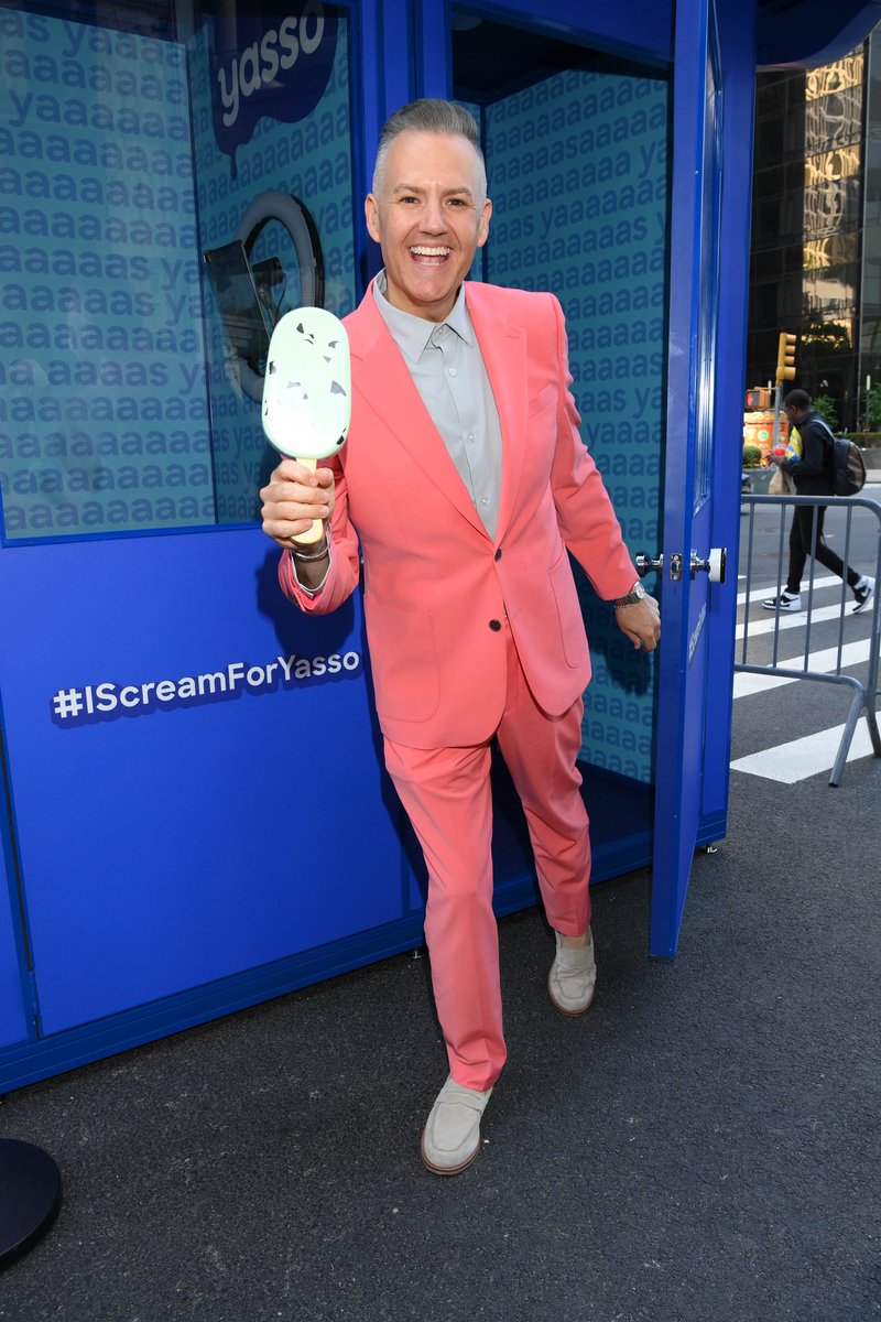 What’s better than screaming for ice cream? Screaming for Yasso! 🍦#workingwithyasso #iscreamforyasso 📍Chicago, Yasso is headed to you next! Head over to <a href="/yassofroyo/">Yasso®</a>’s IG to learn more and see how you can win a 1-year supply of Yasso + a $2k cash prize 🥳