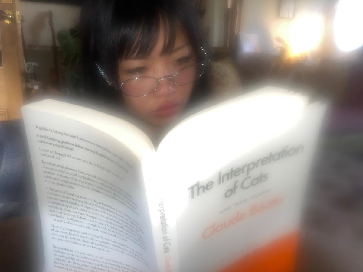 beabad00bee's tweet image. thanks for all the lov on Coming Home!! thinking about starting a cat sanctuary 🐈🐈‍⬛ for now, more music is comin soon 🌱 &amp;lt;3 
pre-order this is how tomorrow moves to register for UK tour pre-sale!! opens tuesday 10am BST YAY 
beabadoobee.ffm.to/uktour