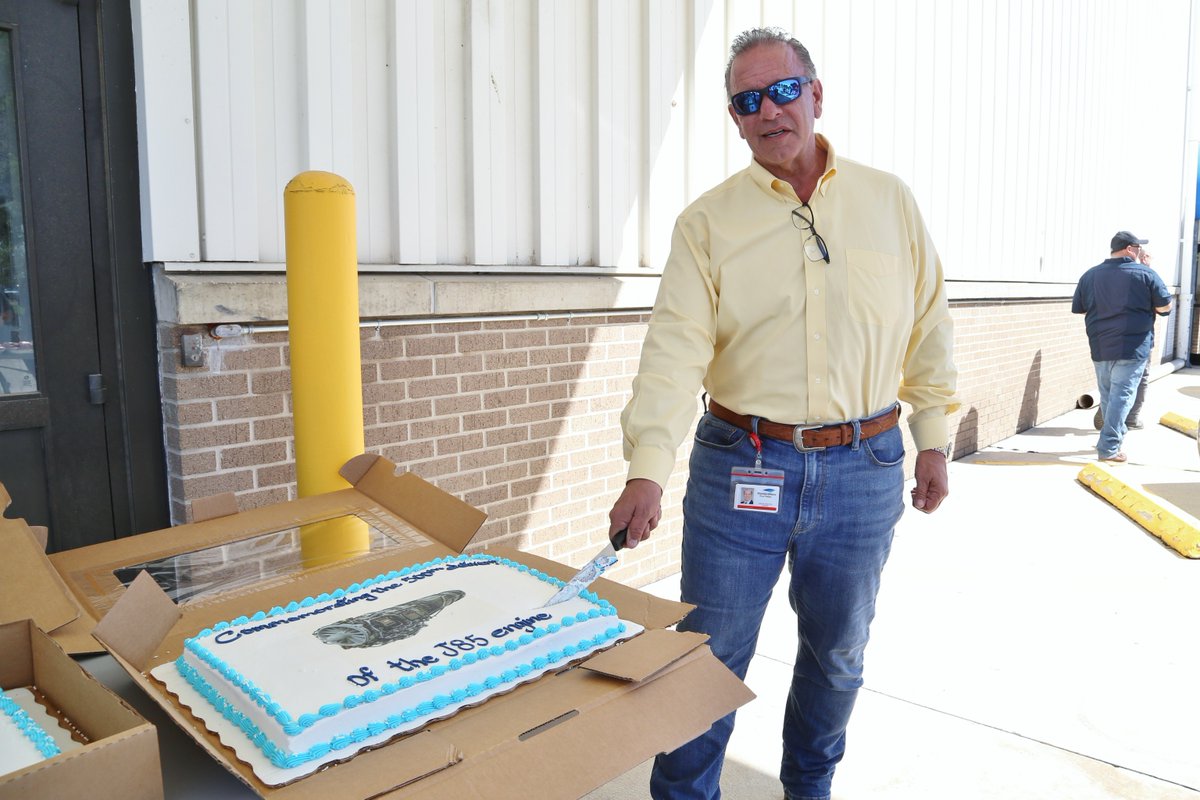 StandardAero's tweet photo. StandardAero recently celebrated the 500th #GEAerospace #J85 #turbojet engine repair! We've been providing #MRO services for the #USAF T-38 trainer aircraft's J85 engines since 2020. Here's to many more achievements and continued excellence! https://t.co/f3Yd807f2O