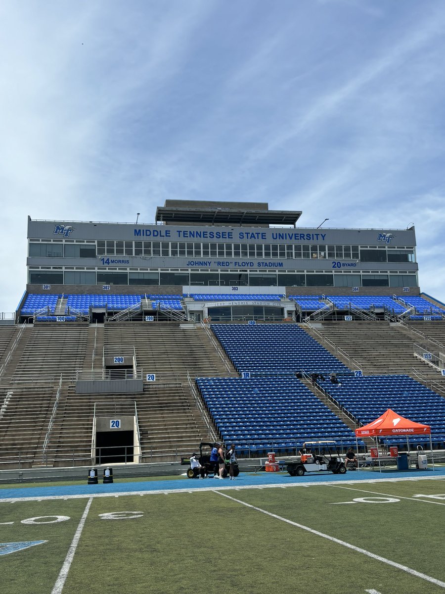 Clay Robinson (@clayrobinson015) on Twitter photo Thank you <a href="/CoachDerekMason/">Derek Mason</a> <a href="/MT_FB/">Middle Tennessee Football</a> for a great experience at the Derek Mason football camp. Also thank you to <a href="/Gtown_Football/">Georgetown College Football</a> <a href="/RiceFootball/">Rice Football</a> Thank you <a href="/CoachDerekMason/">Derek Mason</a> <a href="/MT_FB/">Middle Tennessee Football</a> for a great experience at the Derek Mason football camp. Also thank you to <a href="/Gtown_Football/">Georgetown College Football</a> <a href="/RiceFootball/">Rice Football</a>