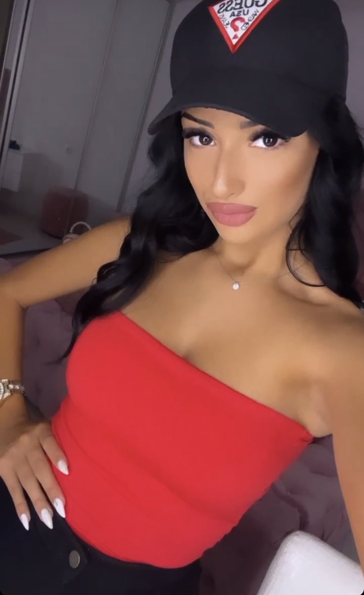 deizi23's tweet photo. Just a girl’s night🍸🍸🍸
findom paypig https://t.co/zLxsbUREUi