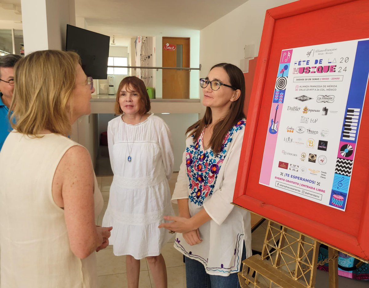 En #Mérida, visité la increíble
<a href="/afmeridamx/">Alianza Francesa de Mérida</a> para
agradecer al presidente, al equipo y a los profesores por su trabajo de difusión de nuestro idioma 🇫🇷 y cultura. ¡L@s animo a acercarse, tomar clases y asistir a sus eventos culturales, como la Fiesta de la Música este 20 de junio!