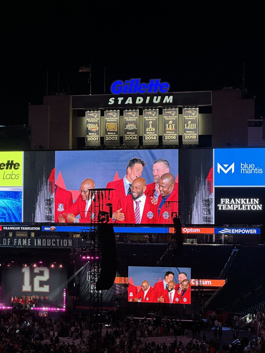 Hashgraph_Degen's tweet image. The 🐐 induction into the patriots hall of fame last night. What a great night reliving a ton of childhood memories with all the former Pats players and coaches 🐐