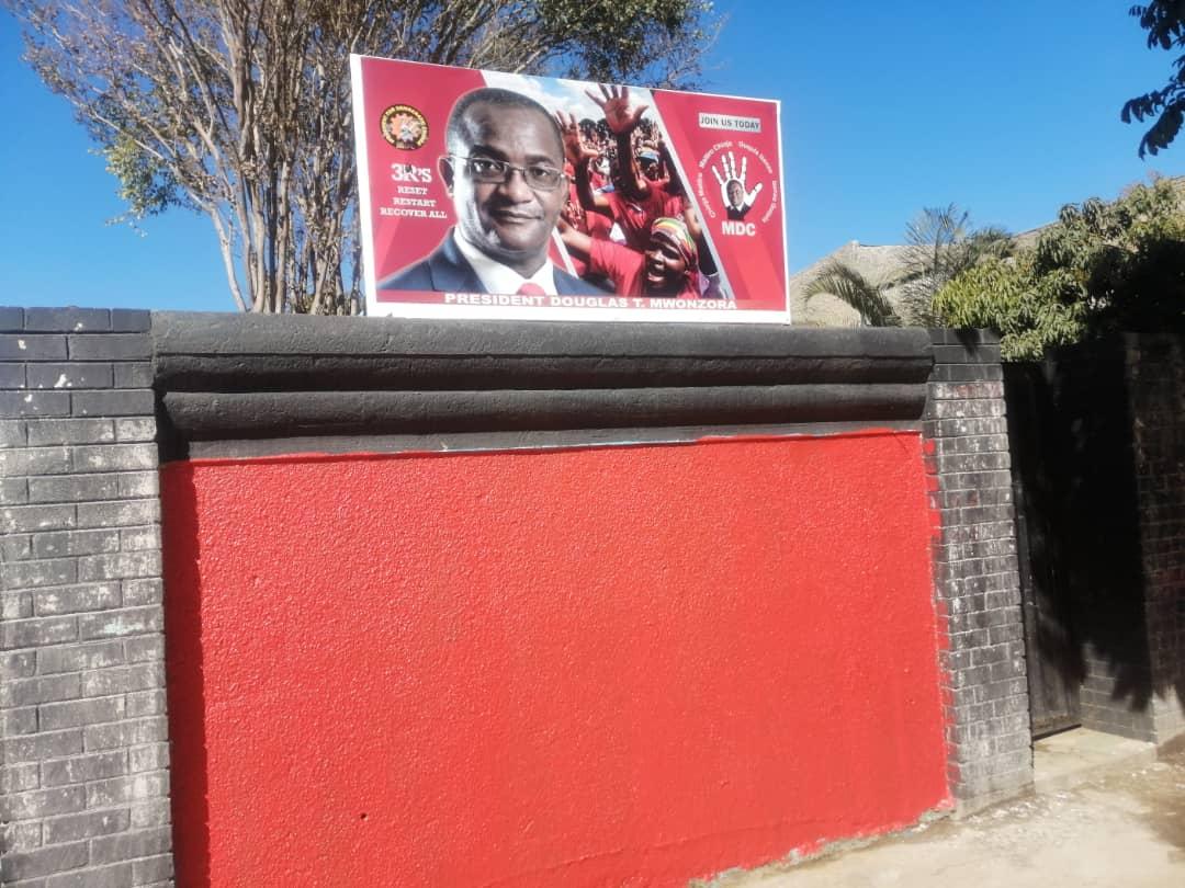 mdc263's tweet photo. #ResetRestartRecoverAll
Respect for the rule of law &amp;property rights is anchored in #Constitutionalism
#41 Fort Street Bulawayo is the property &amp;Provincial HQ of the people's party. We shall #RecoverAll ill-gotten property as we shall the struggle &amp;victory over #ZANUPF oppression https://t.co/aXXY5Kp4Uy