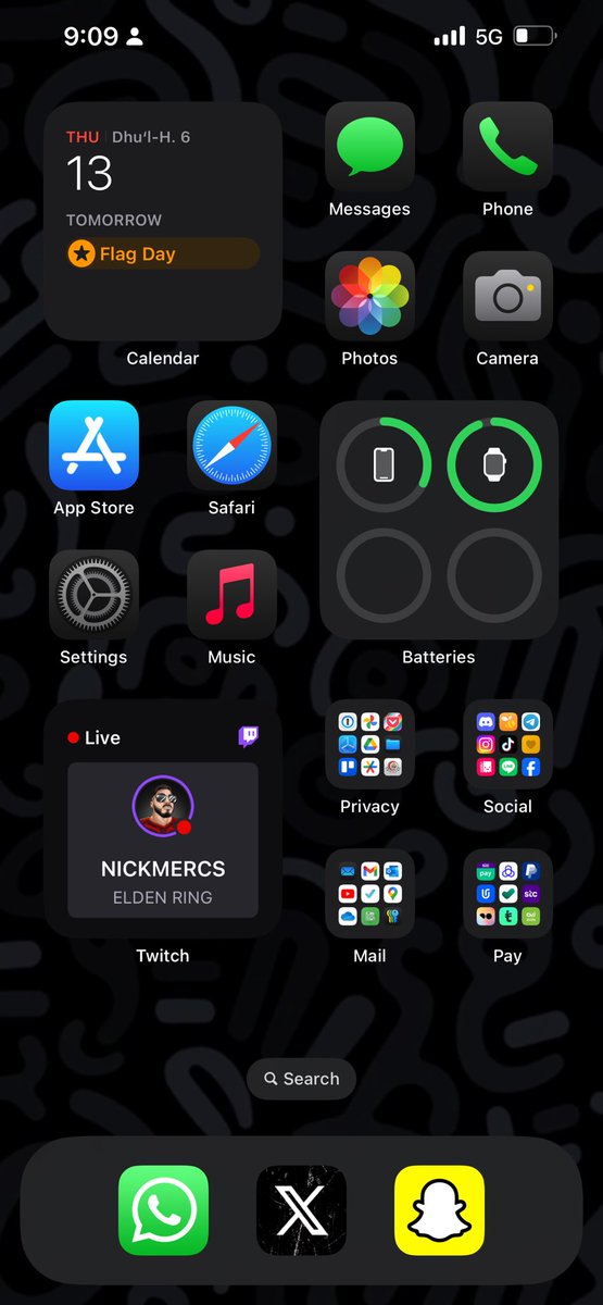 5h_Tech's tweet photo. so far so good, luv the new CC and dark mode apps #iOS18 https://t.co/1BBCX8UTcQ