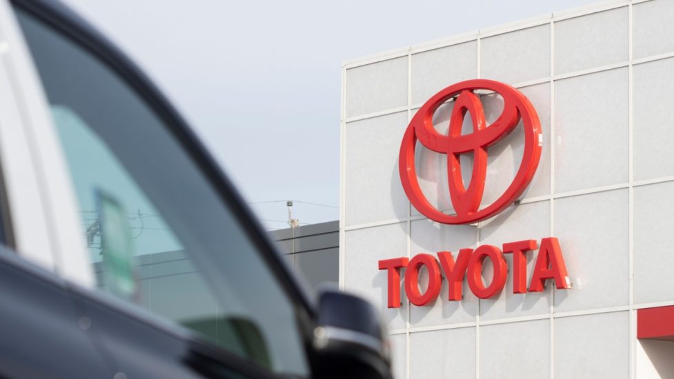WorkingNation's tweet photo. If you’re a car maker, how do you get #ServiceTechnicians in a tight labor market? @Toyota trains them itself via an #internship program and partnerships with educators and @DOLJobCorps.

@VictoriaLim reports on the #TTen program: https://t.co/ciBsDeAVIp

@LawsonStateCC @mmtoyota https://t.co/9cTElB1X3x